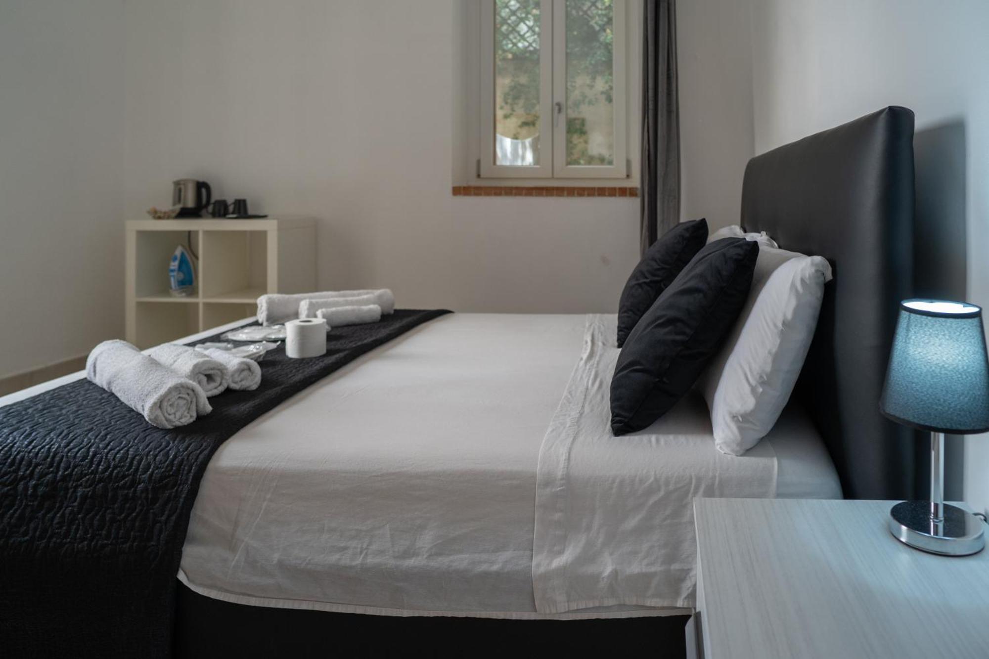 Bed and Breakfast Whitehouse Лечче Экстерьер фото